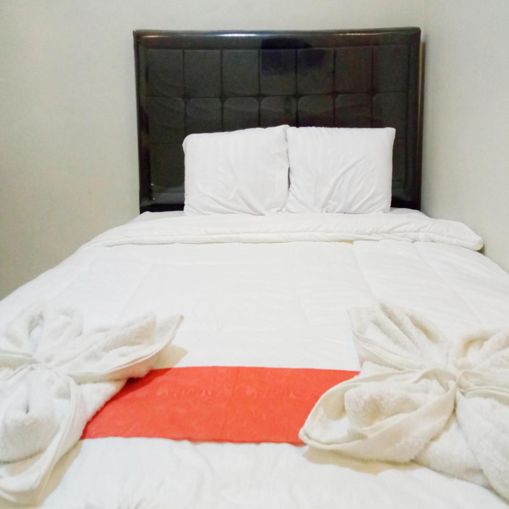 Rifal Inn Mitra Reddoorz Tegal Kültér fotó